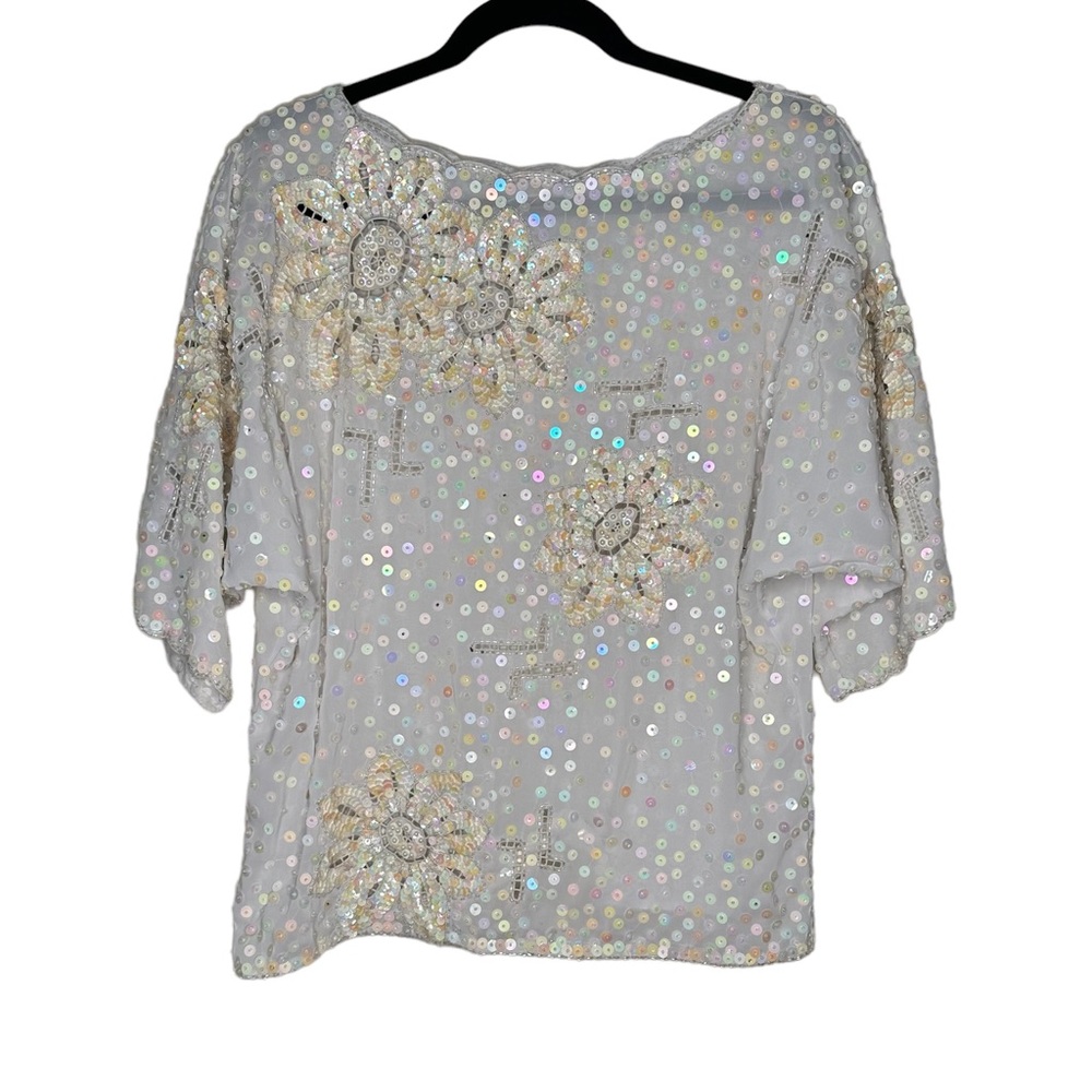 Women’s Scalloped Neck Sequin Beaded Ornate Embellished Floral White Top Medium